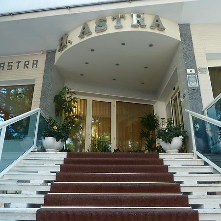 Hotel Astra Milano Marittima Exteriör bild