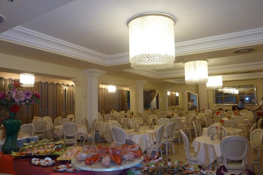 Hotel Astra Milano Marittima Exteriör bild